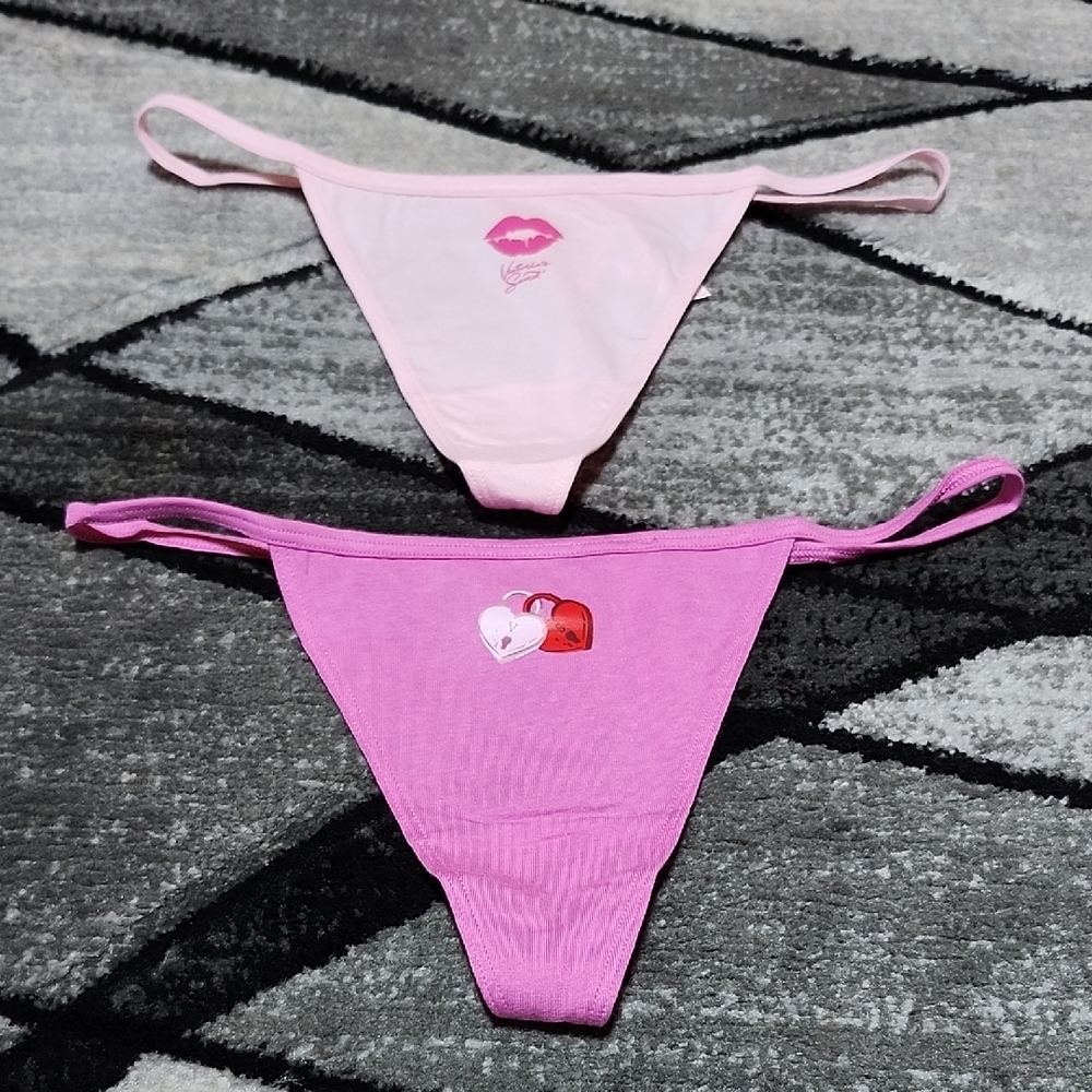 VICTORIA SECRET V-STRING NWOT PANTY BUNDLE PRICE FIRM